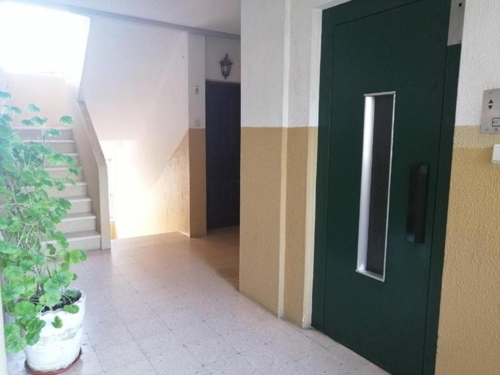 שטובל Central Station Apartment מראה חיצוני תמונה
